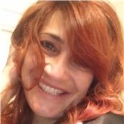 Laureata in lettere classiche impartisce lezioni private di italiano a studenti di tutte le scuole